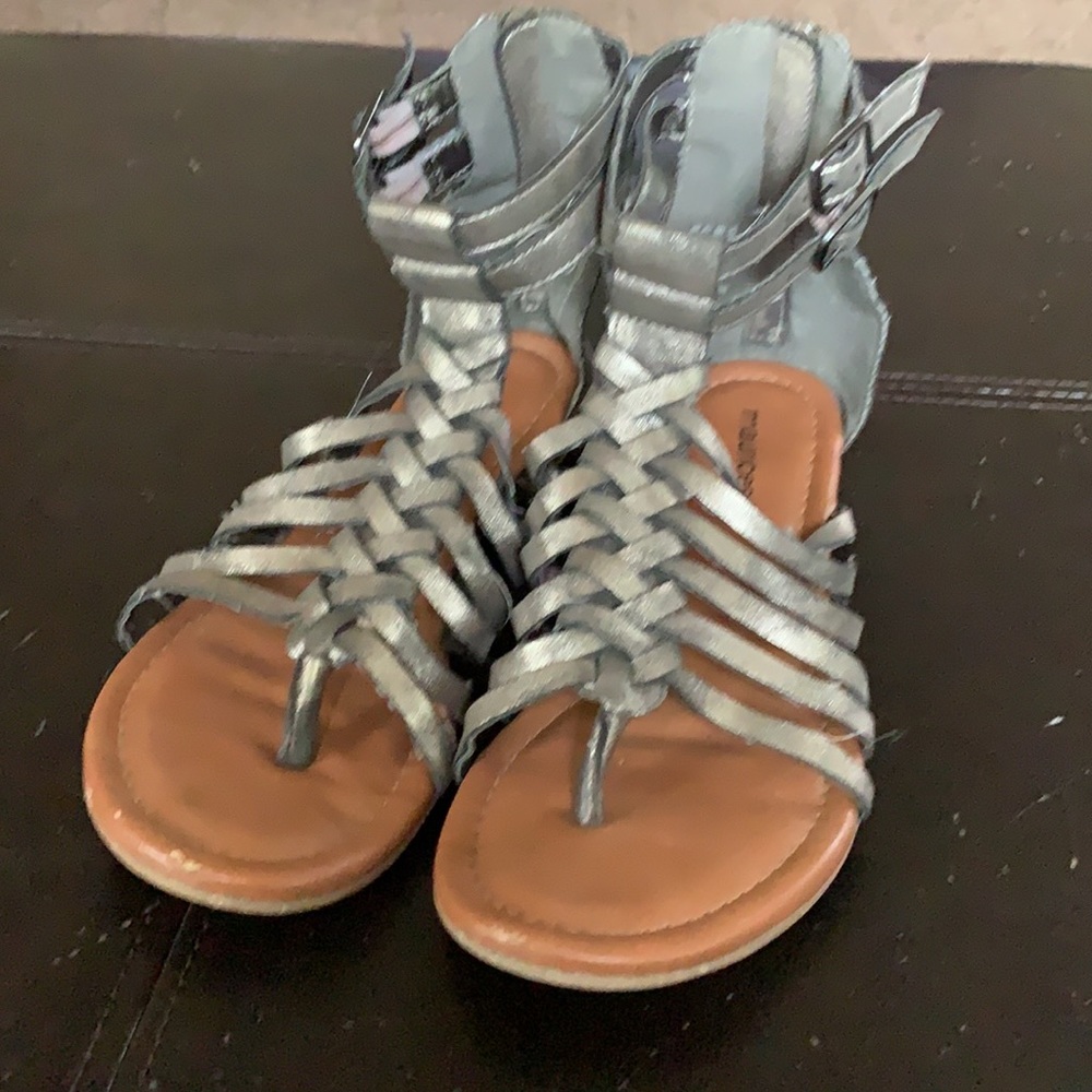 Sandals - Picture 4 of 4
